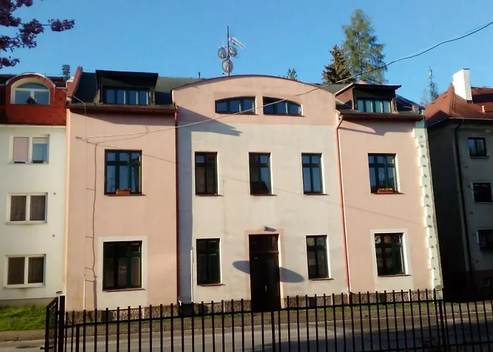 V Podkrovi *